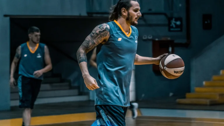 Why Modern Athletes Prefer Lightweight Basketball Jersey Options