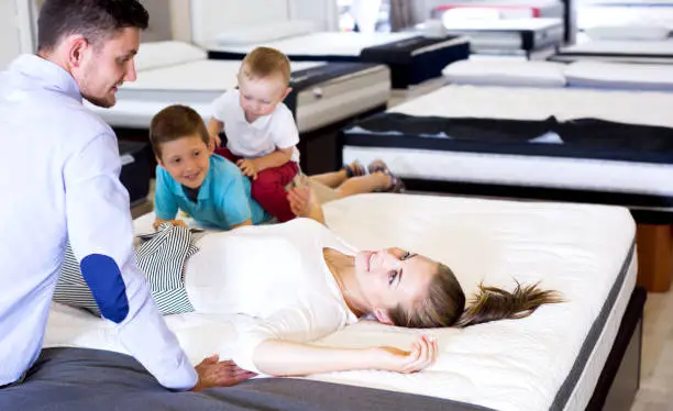 How to Test a Mattress Before You Buy It