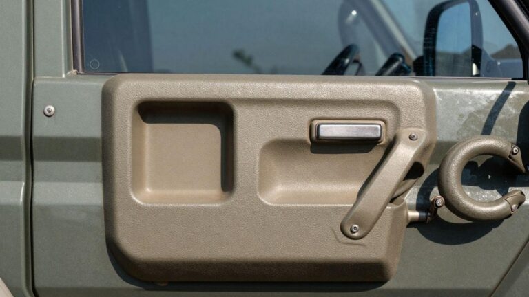 Why Upgrading Land Cruiser Door Panels Improves Both Comfort and Durability